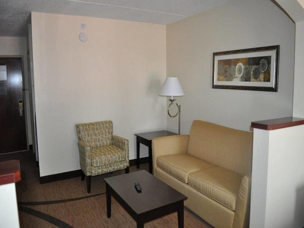 Greenfield Inn & Suites Owensboro, Ky Airport Exterior photo